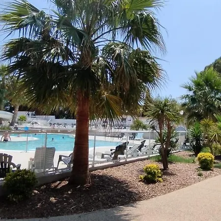Campsite Camping Parc Des 7 Fonts
